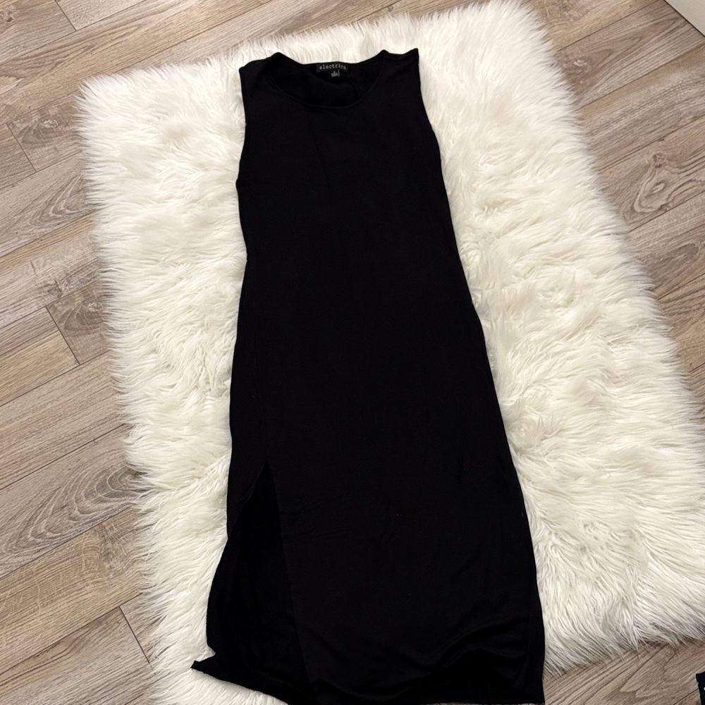 Elegant Black Sleeveless Dress